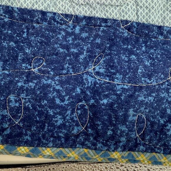 Hand Made Vintage Crib Quilt 42x66 Dinosaur Themed Rustic Retro  Machine Quilted - Picture 13 of 15